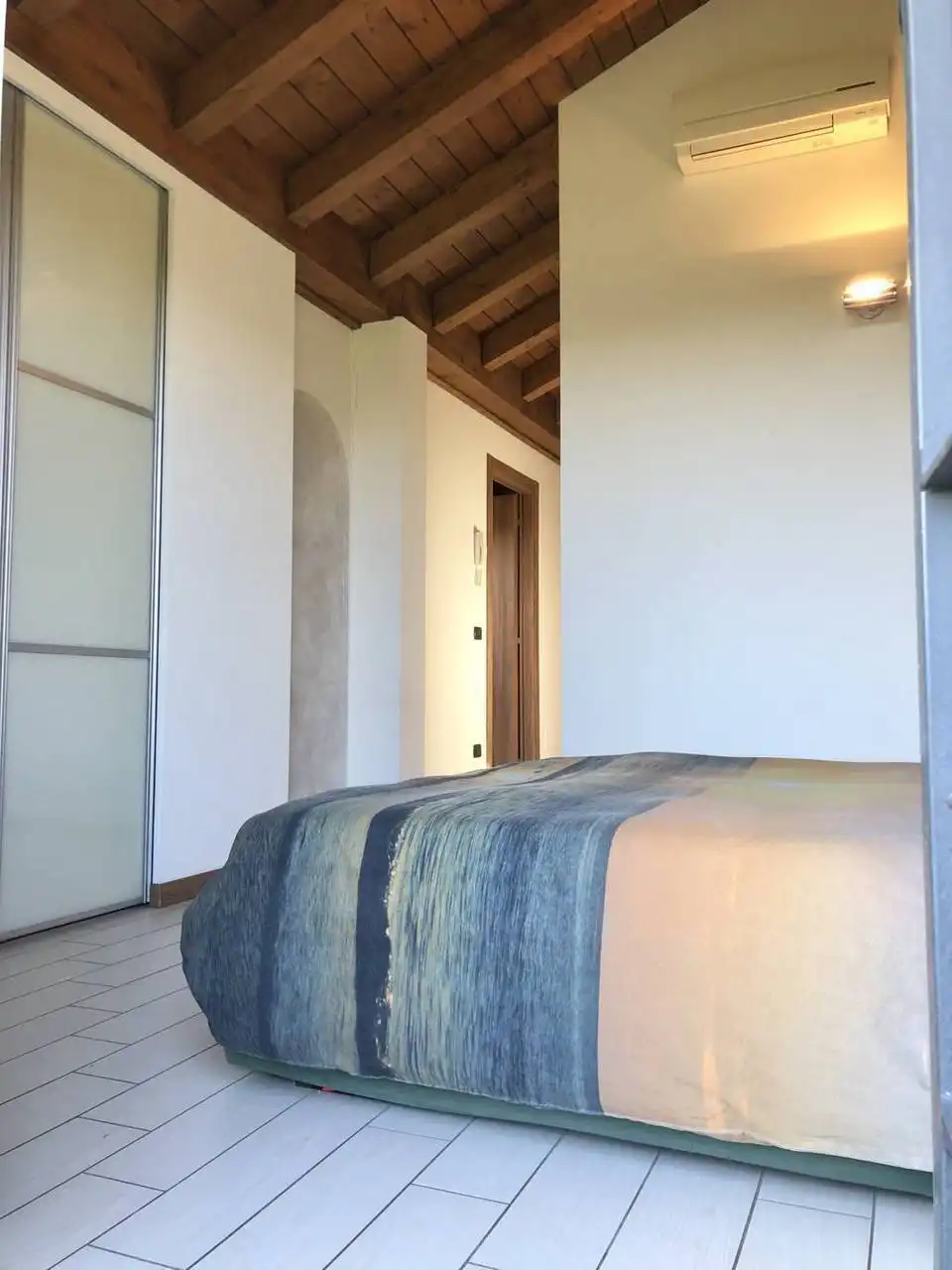 Villa-di-testa-in-vendita-a-Sulbiate-giardino-1.660-mq-20