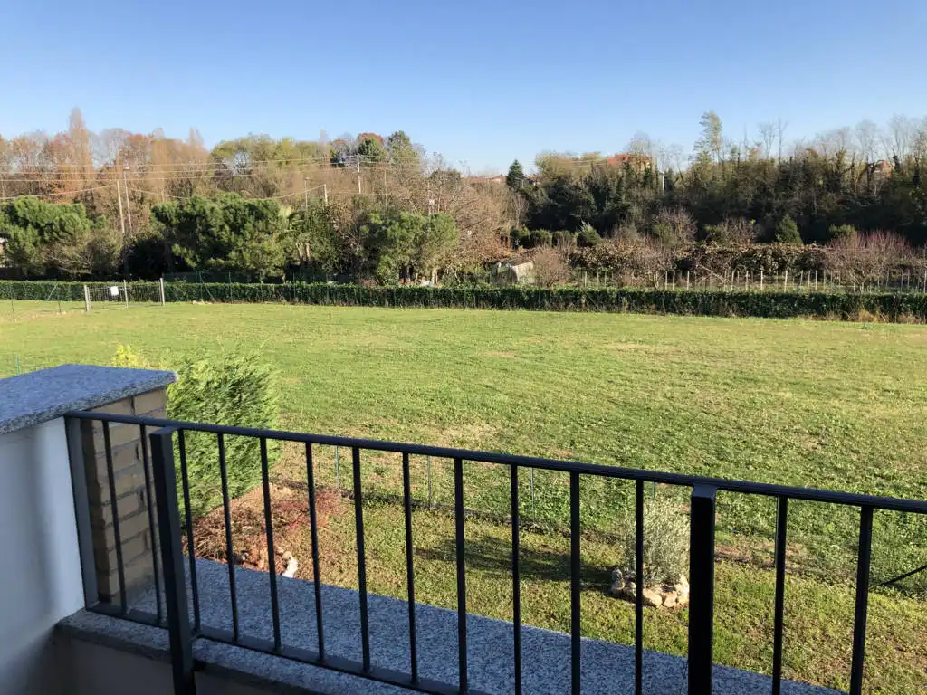 Villa-di-testa-in-vendita-a-Sulbiate-giardino-1.660-mq-23