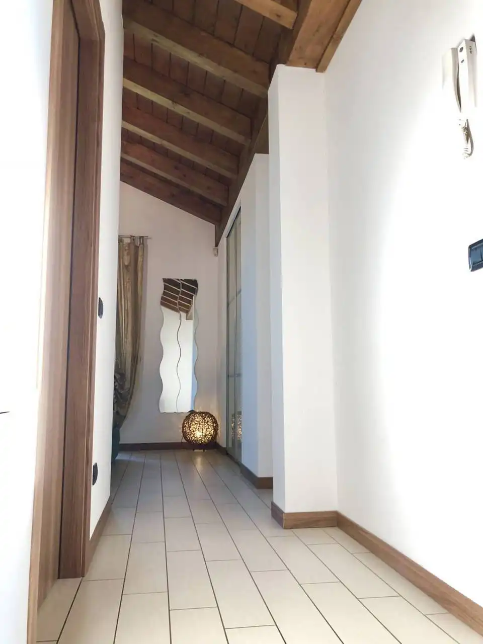 Villa-di-testa-in-vendita-a-Sulbiate-giardino-1.660-mq-25