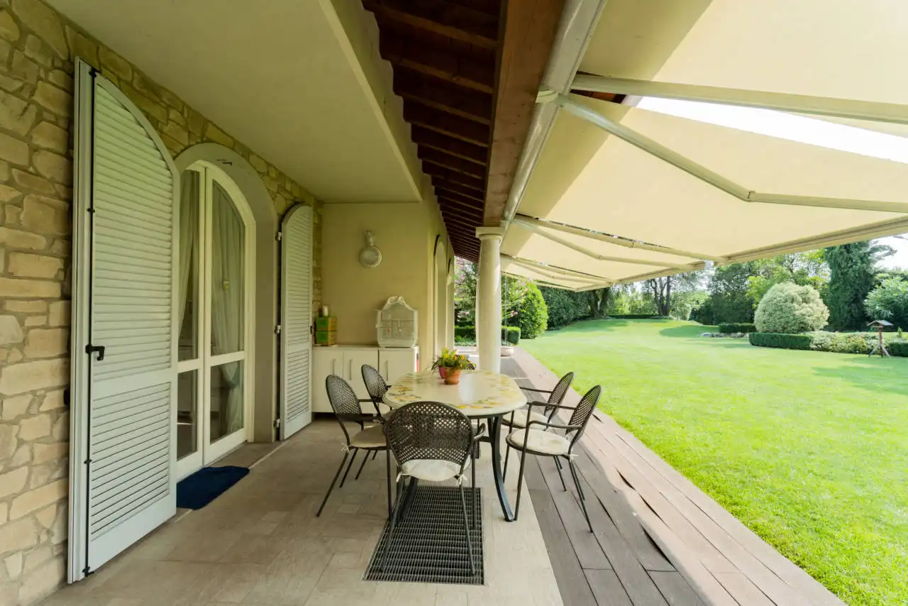 Villa in vendita a Camparada (69)
