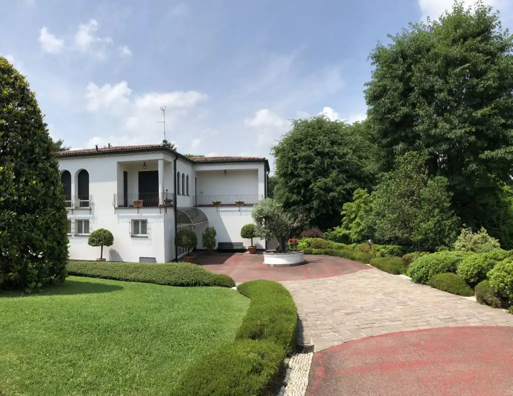 Villa-in-vendita-a-Fino-Mornasco-Como-12