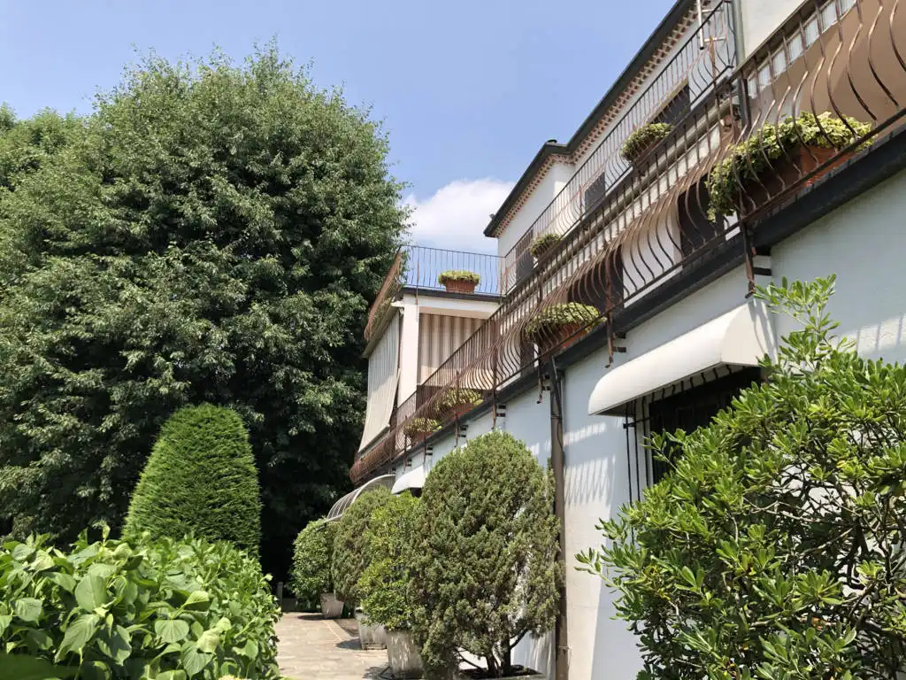 Villa-in-vendita-a-Fino-Mornasco-Como-4