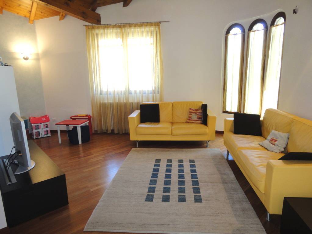 Villa-in-vendita-a-Lomagna-Lecco-3