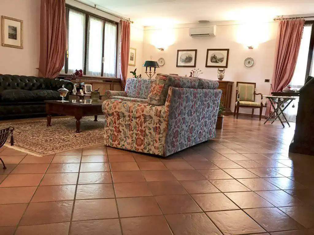 Villa-singola-in-vendita-a-Garlasco-Pavia-5
