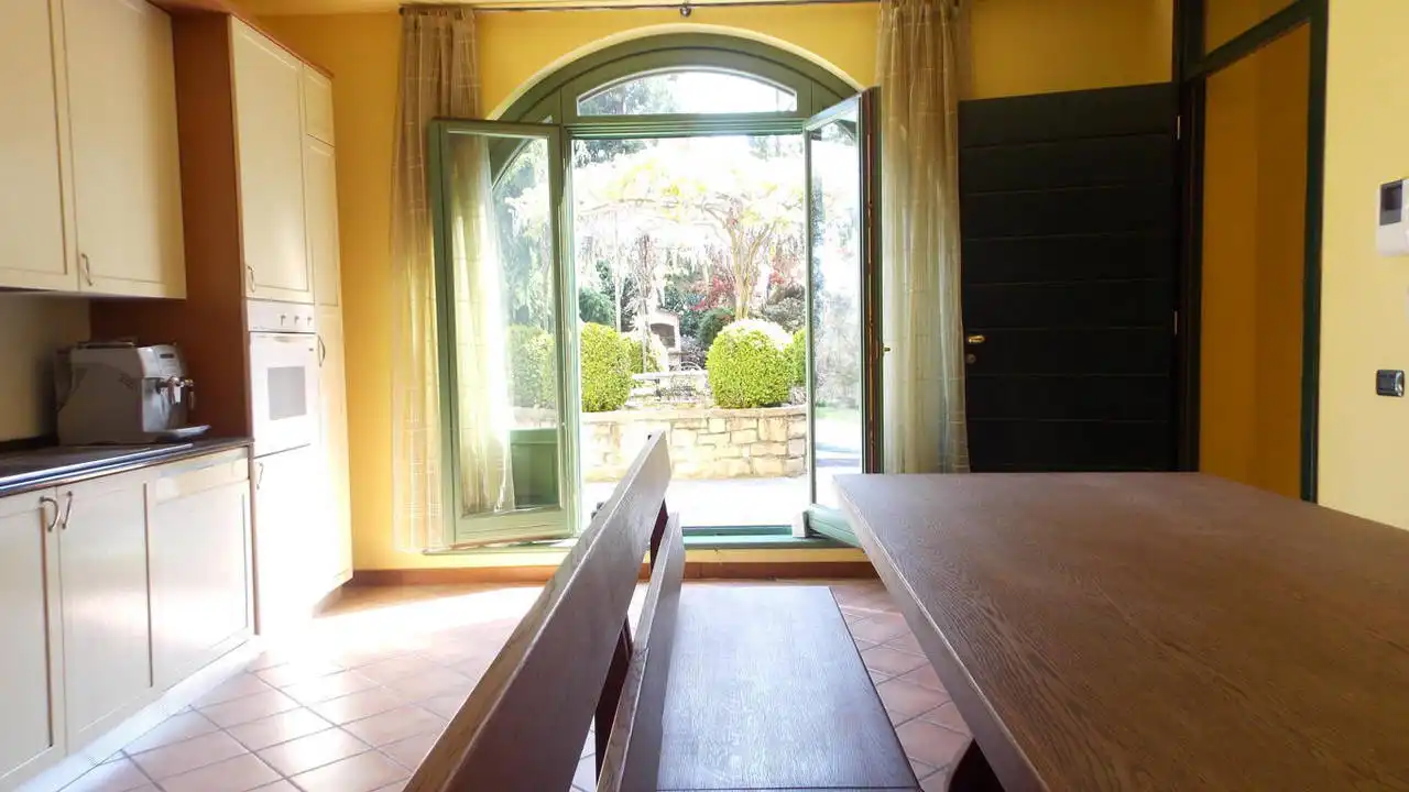 Villa-singola-in-vendita-a-Montevecchia-in-Brianza-12