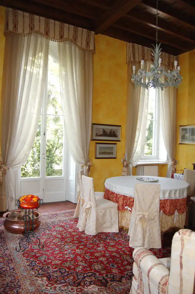 Villa-singola-liberty-con-dependance-in-vendita-a-Merate-15