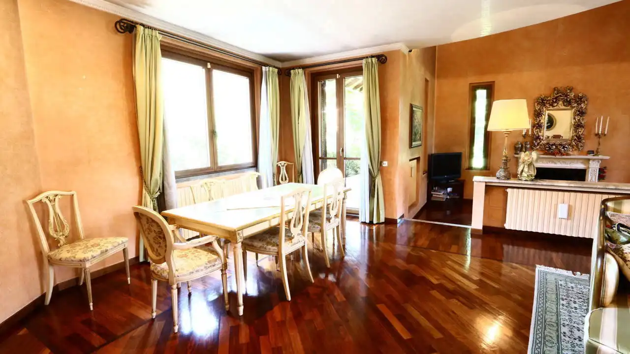 Villa-singola-signorile-in-vendita-a-Busnago-in-Brianza-13