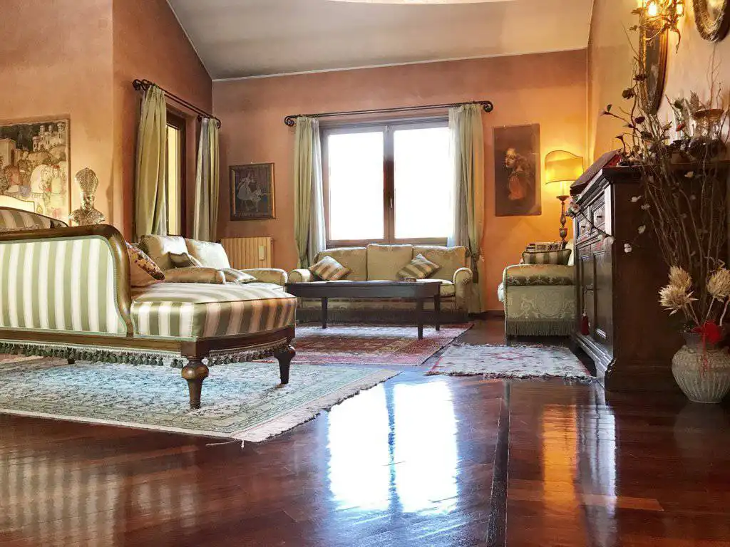 Villa-singola-signorile-in-vendita-a-Busnago-in-Brianza-3