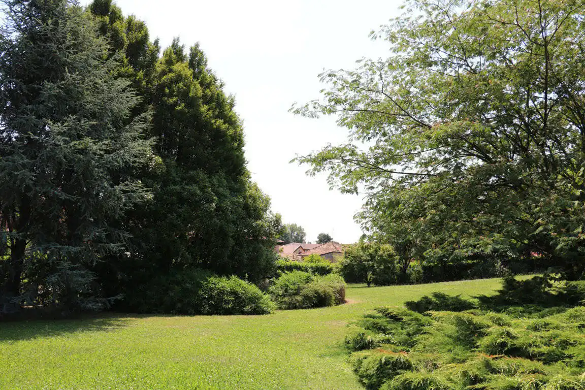 Villa-singola-signorile-in-vendita-a-Busnago-in-Brianza-30