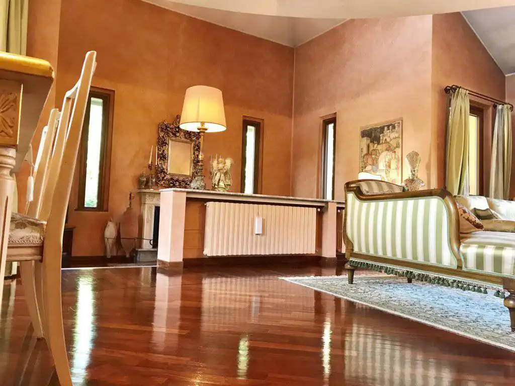 Villa-singola-signorile-in-vendita-a-Busnago-in-Brianza-32