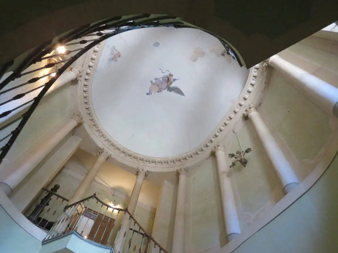 Villa-storica-di-lusso-in-vendita-in-Brianza-a-Casatenovo-1