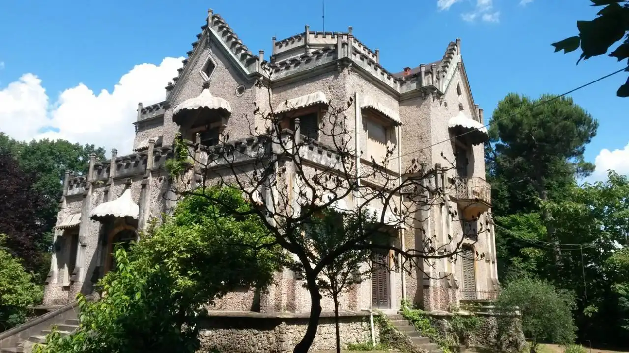 Villa-storica-di-lusso-in-vendita-in-Brianza-a-Casatenovo-12