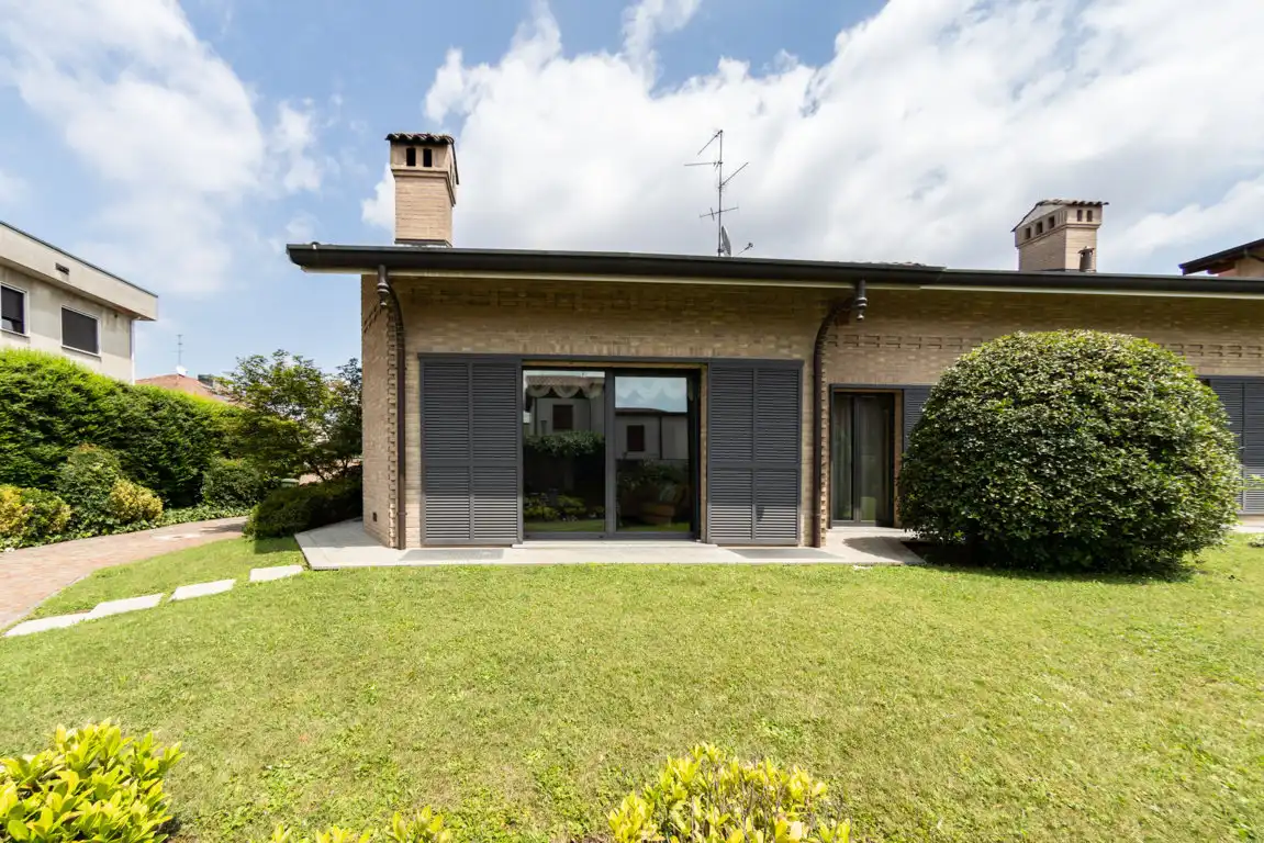 villa-in-vendita-a-paderno-dugnano (14)