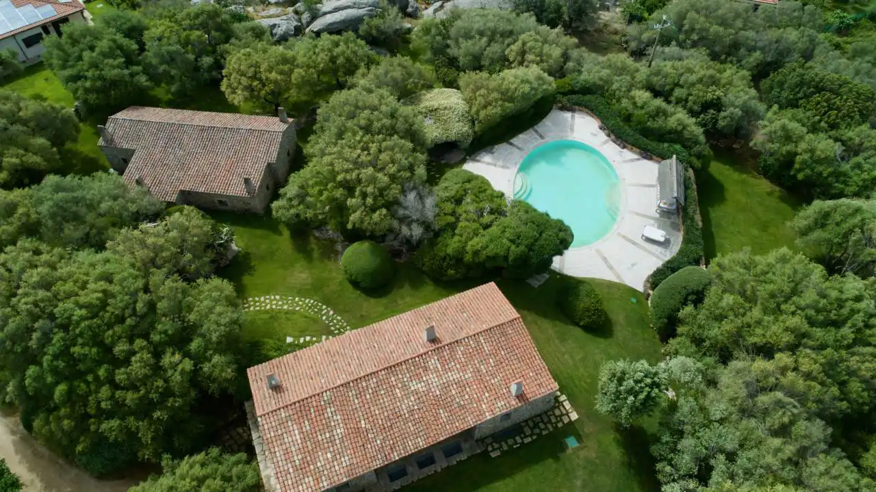 Villa con piscina in vendita Sardegna Arzachena (4)