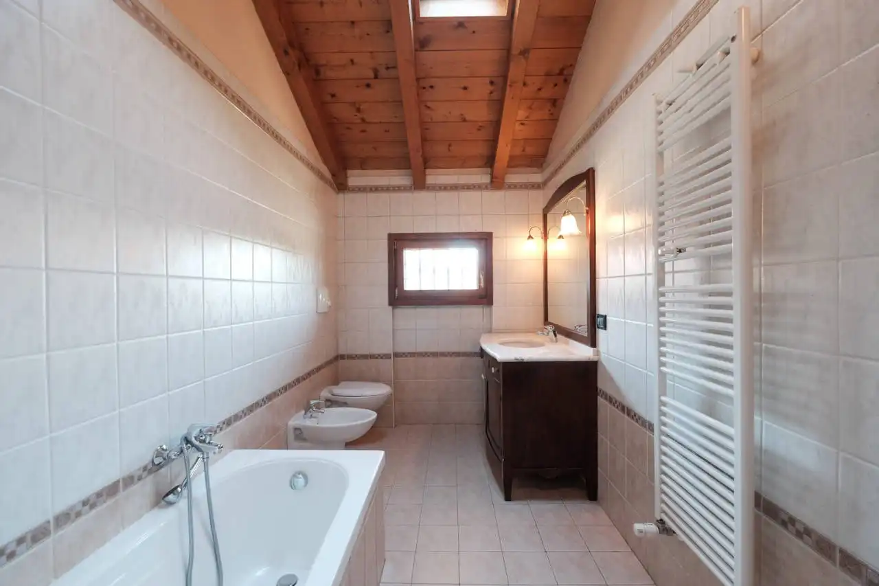 vendita-villa-ornago (1)