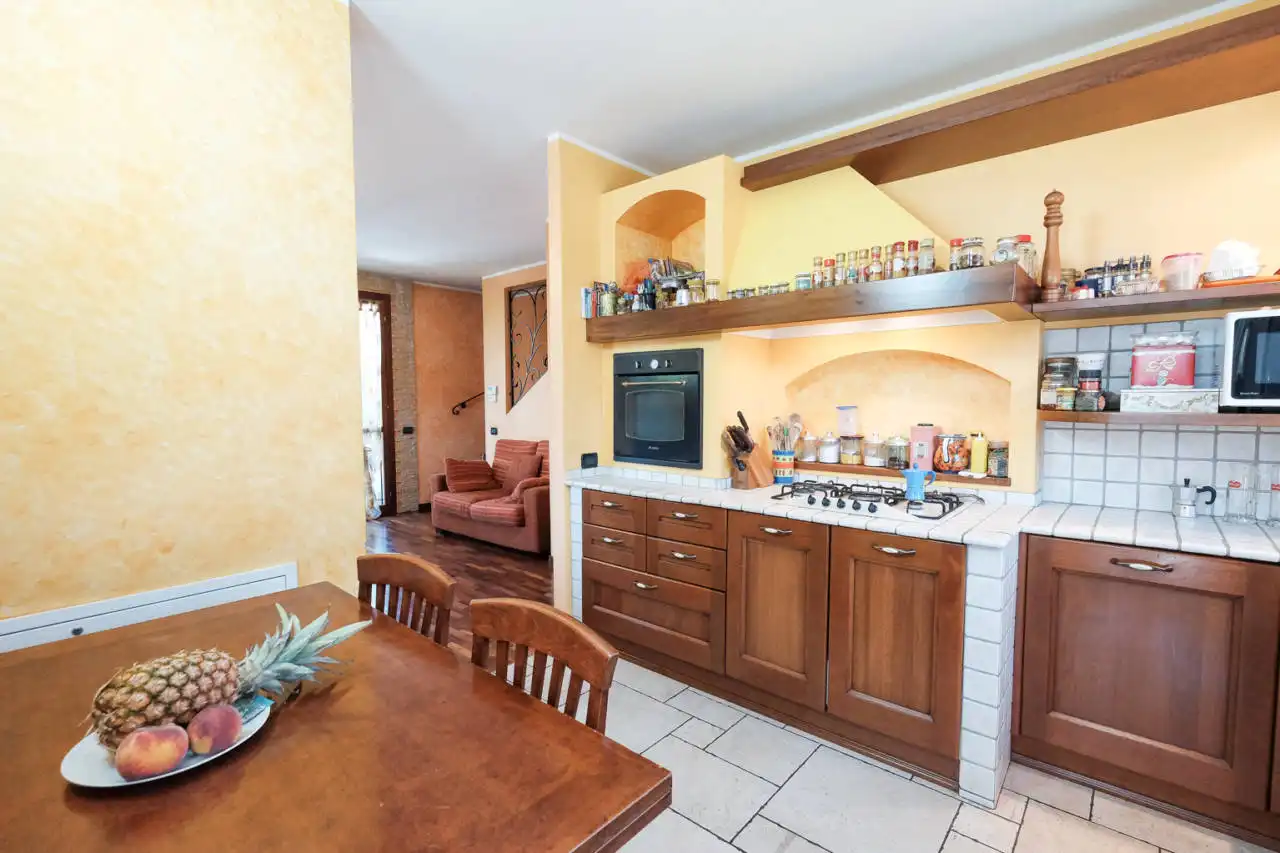 vendita-villa-ornago (11)
