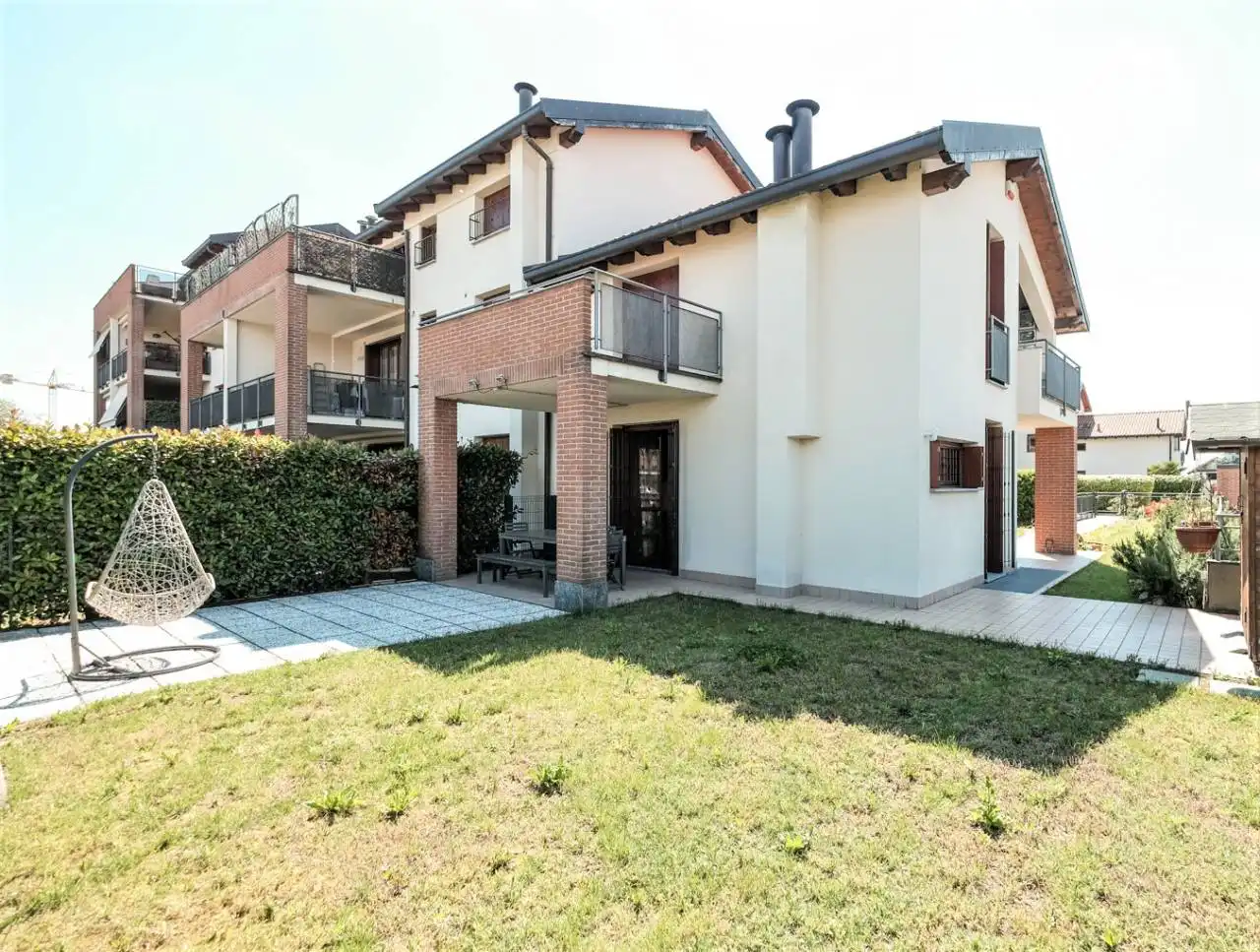 vendita-villa-ornago (15)