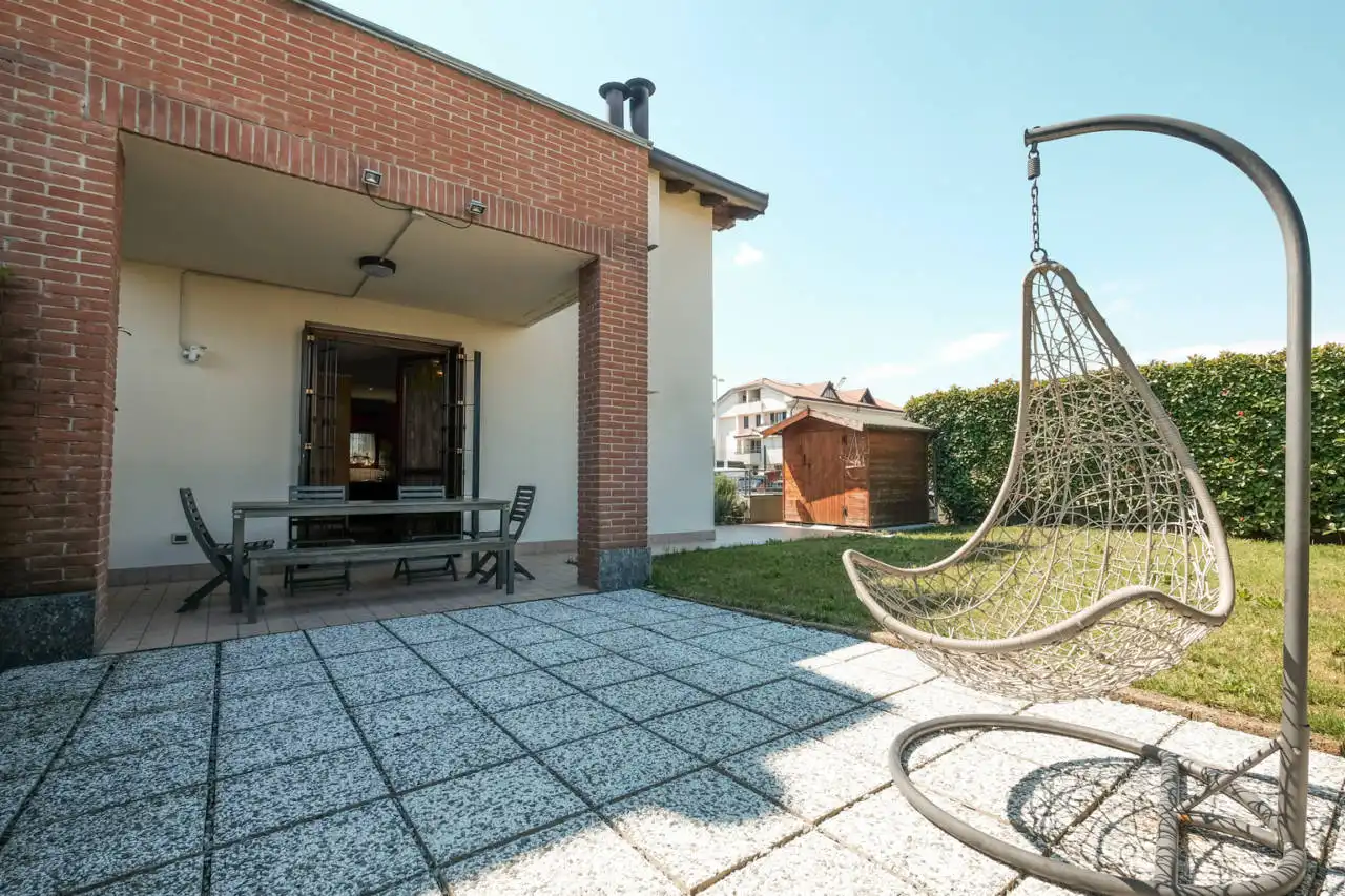 vendita-villa-ornago (17)