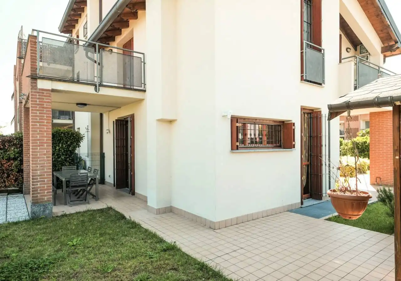 vendita-villa-ornago (40)