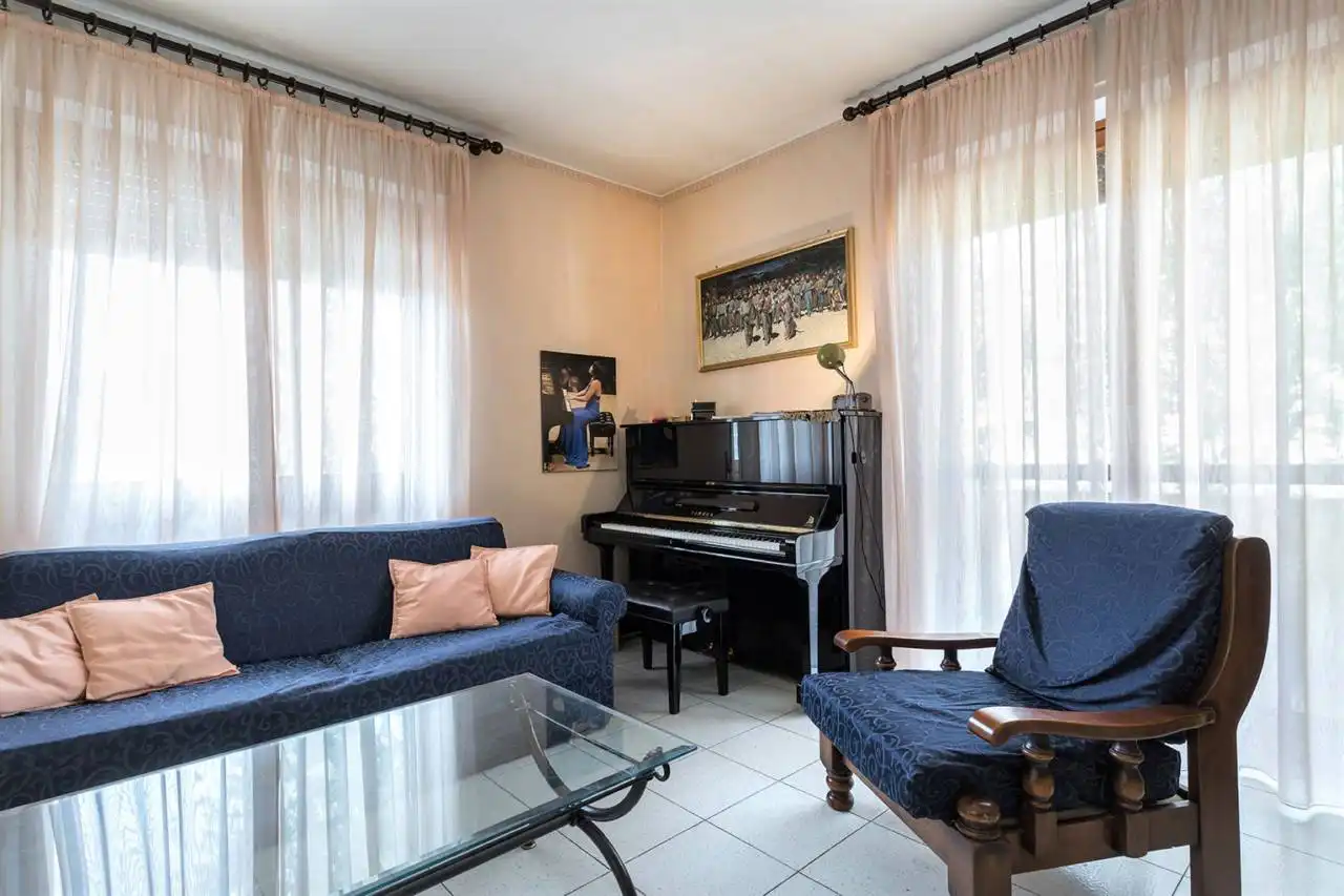 villa-in-vendita-a-vimercate (10)