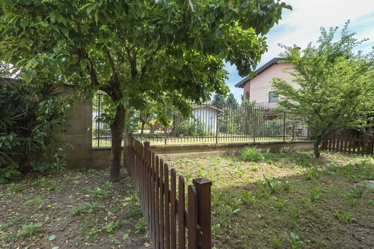 villa-in-vendita-a-vimercate (5)