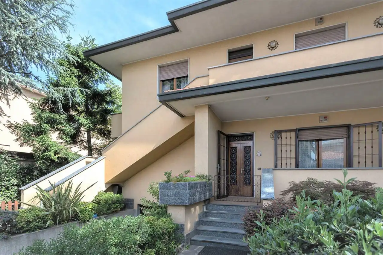 villa-in-vendita-a-vimercate