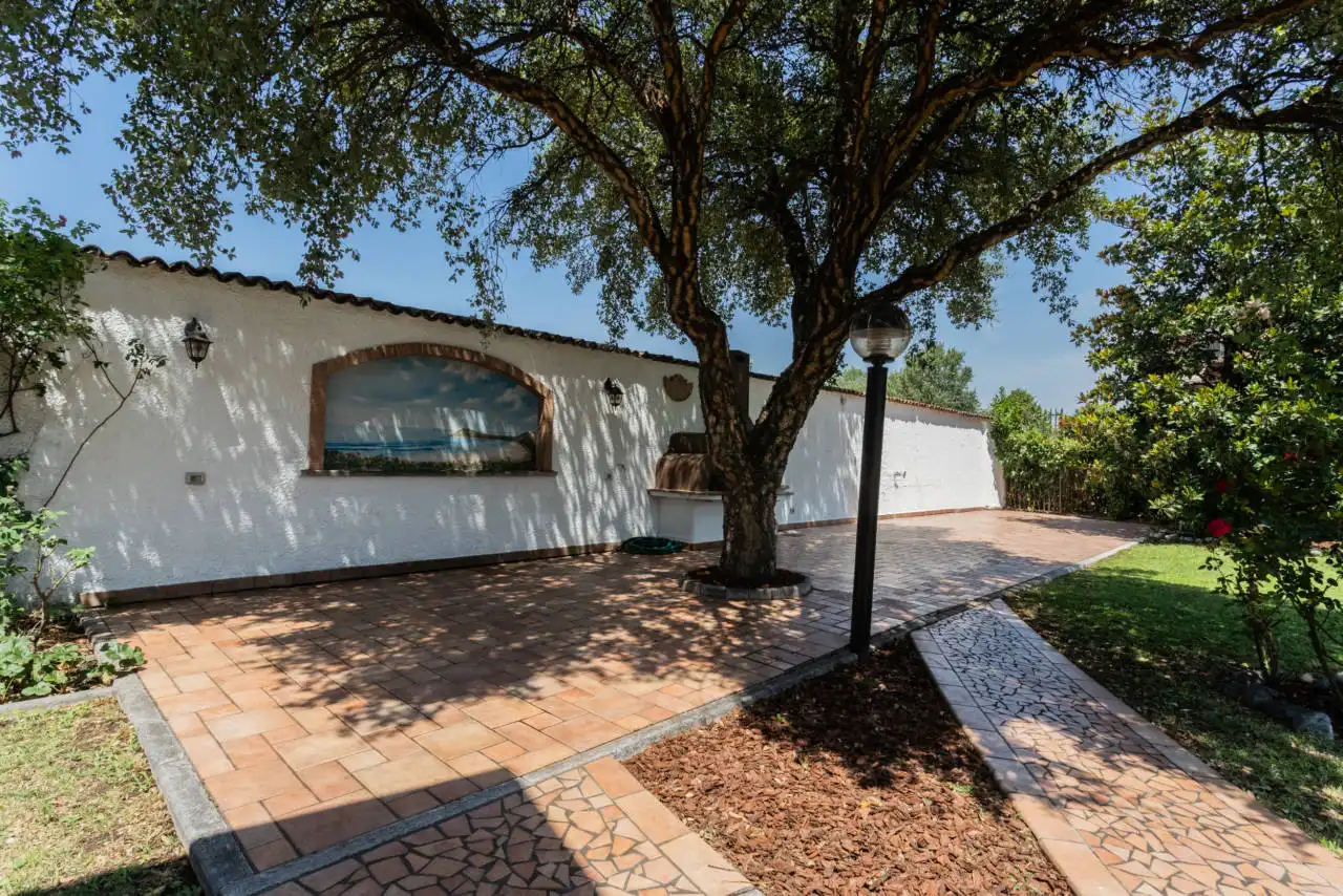 Villa con piscina in vendita a Rozzano (23)
