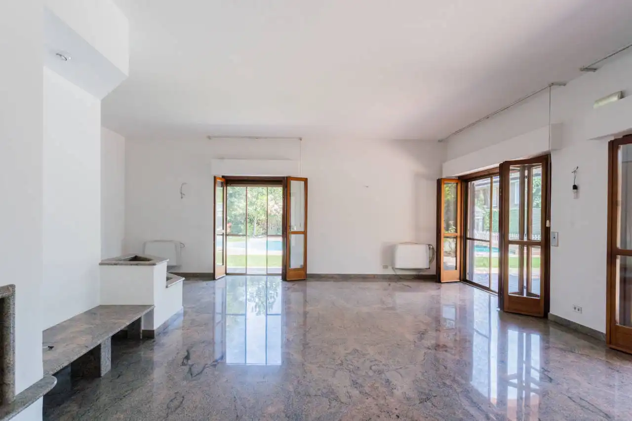 Villa con piscina in vendita a Rozzano (42)