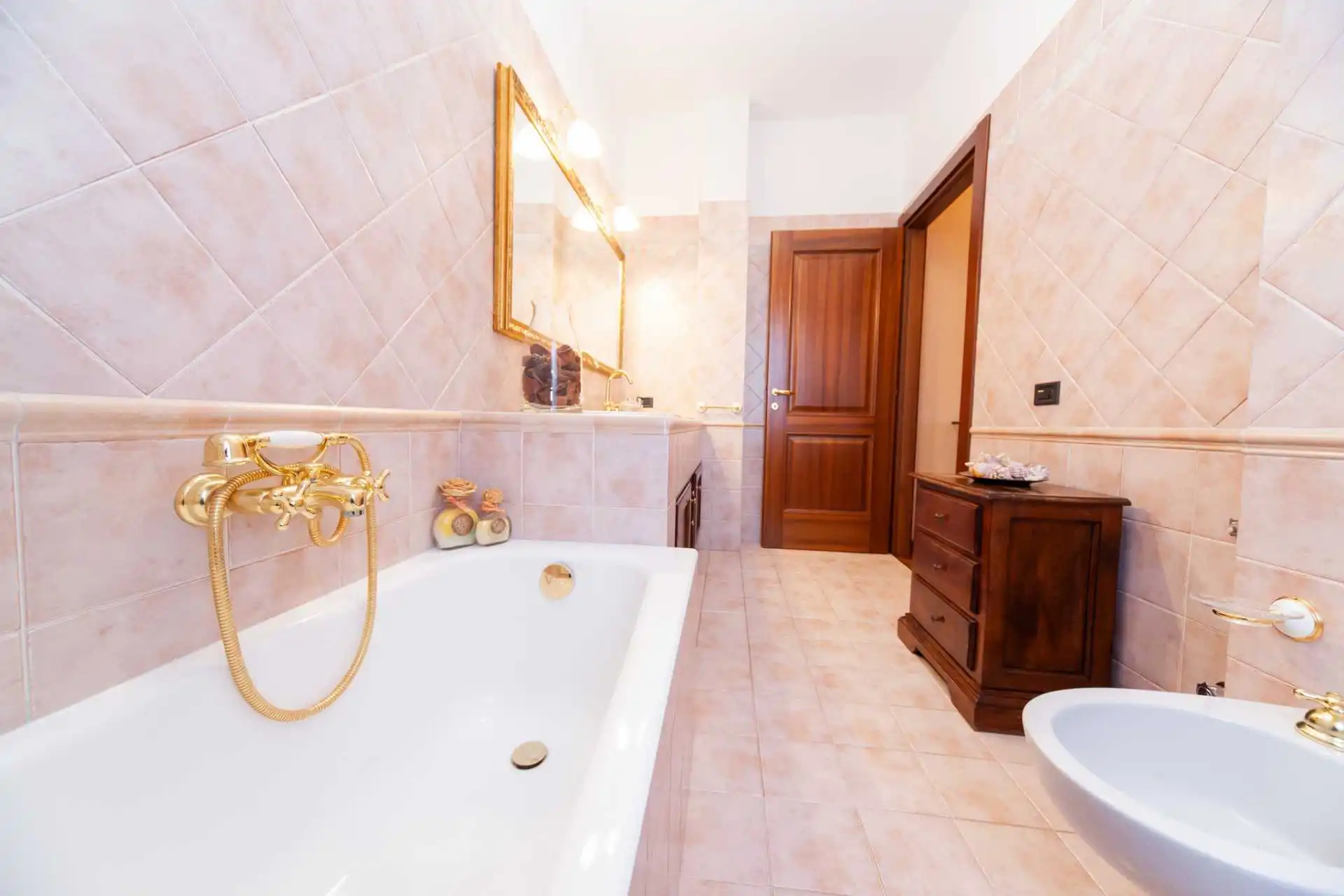 Villa-singola-in-vendita-a-Bernareggio (31)