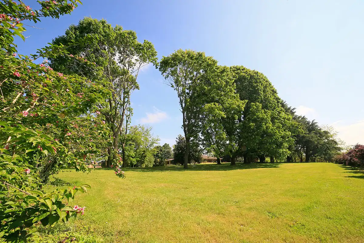 Casatenovo-villa-con-parco-in-vendita (17)