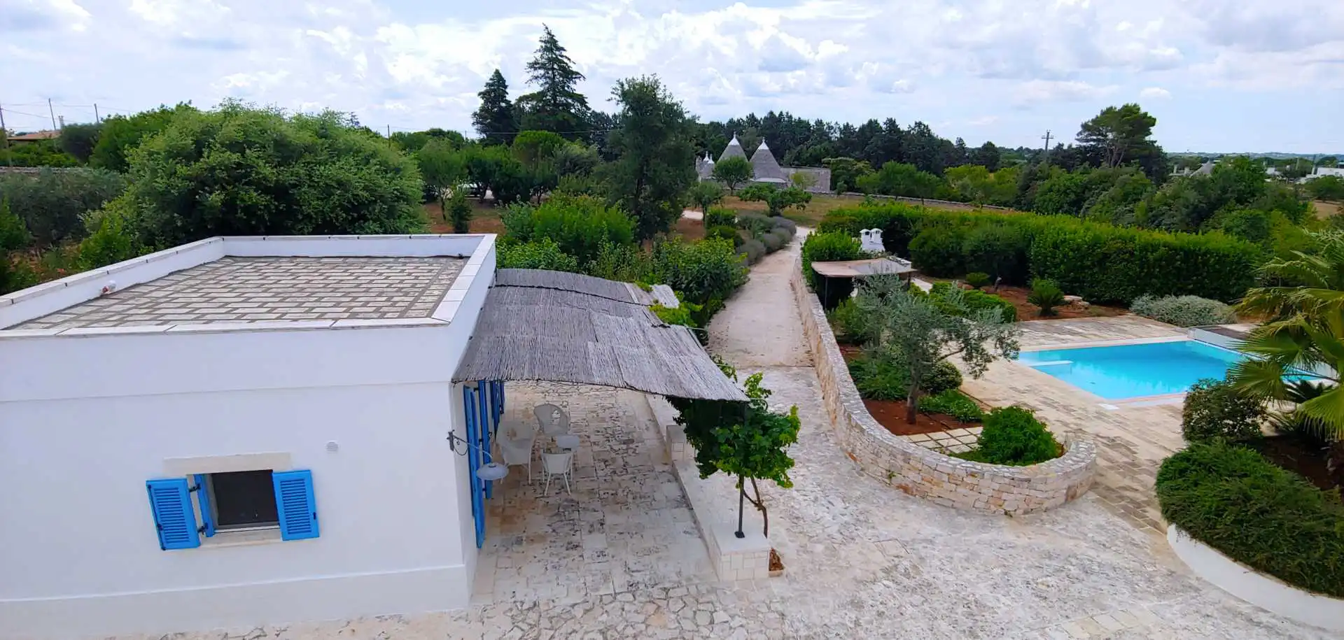 Puglia-vendita-Villa-con-Trullo-e-piscina (13)