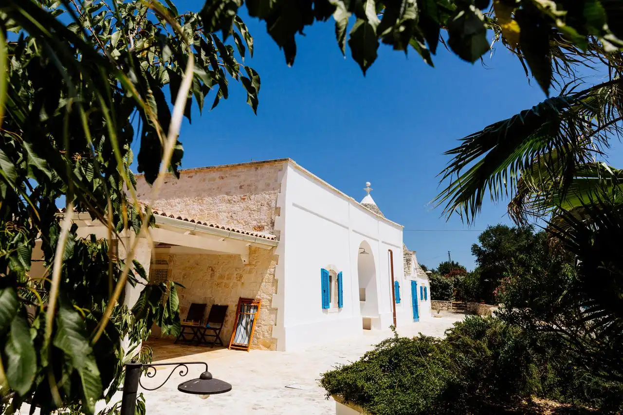 Puglia-vendita-Villa-con-Trullo-e-piscina (21)