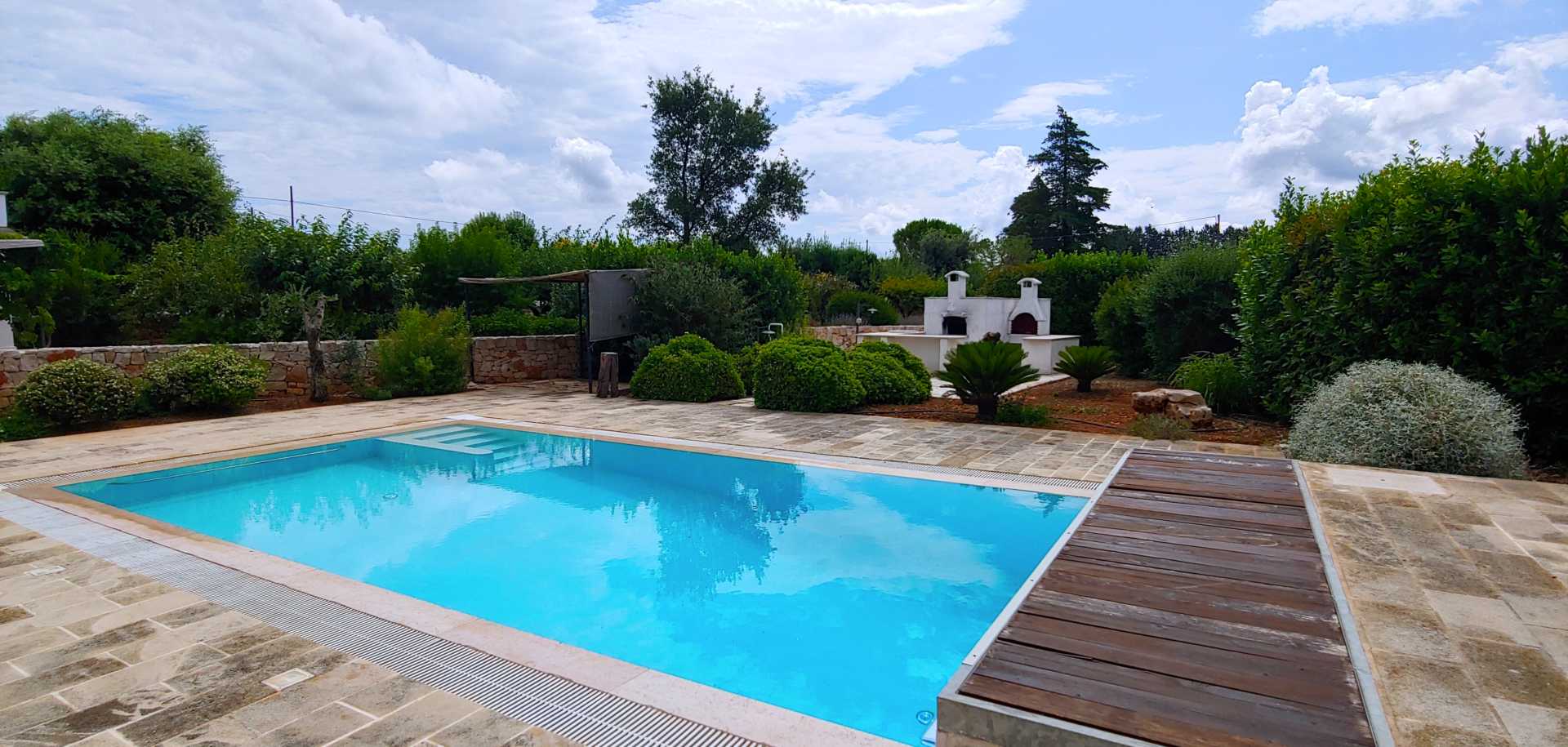 Puglia-vendita-Villa-con-Trullo-e-piscina (4)