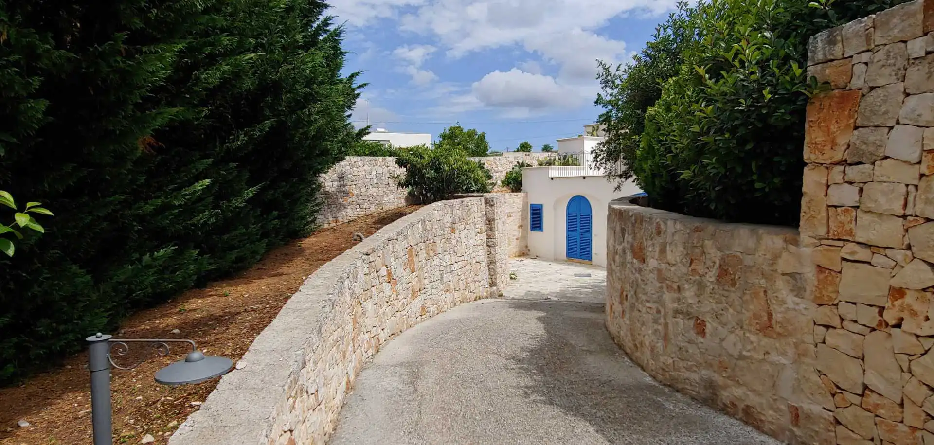 Puglia-vendita-Villa-con-Trullo-e-piscina (6)