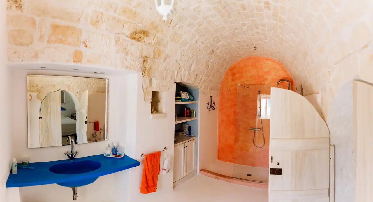 Puglia-vendita-Villa-con-Trullo-e-piscina (8)