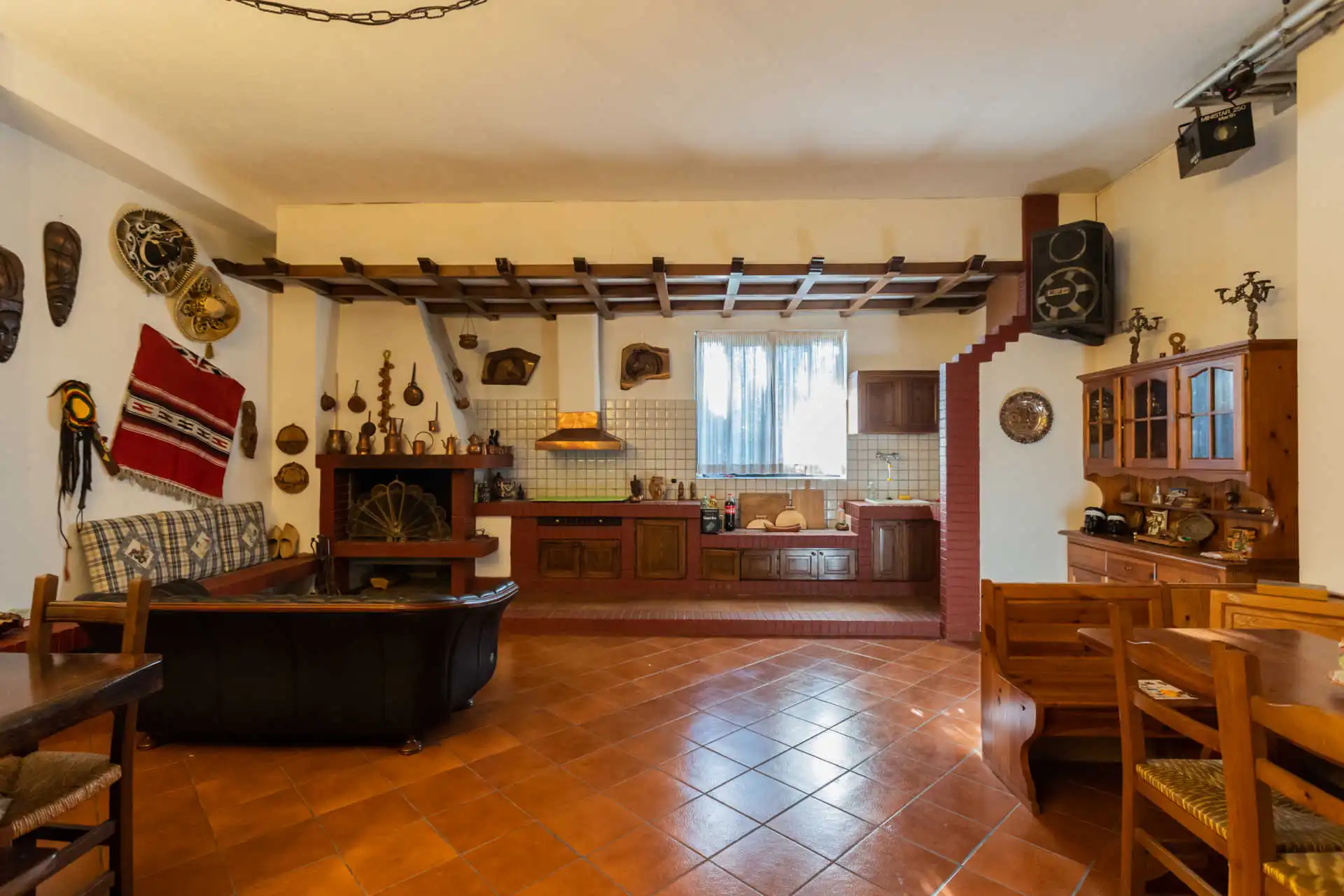 villa-singola-in-vendita-a-Rovello-Porro (25)