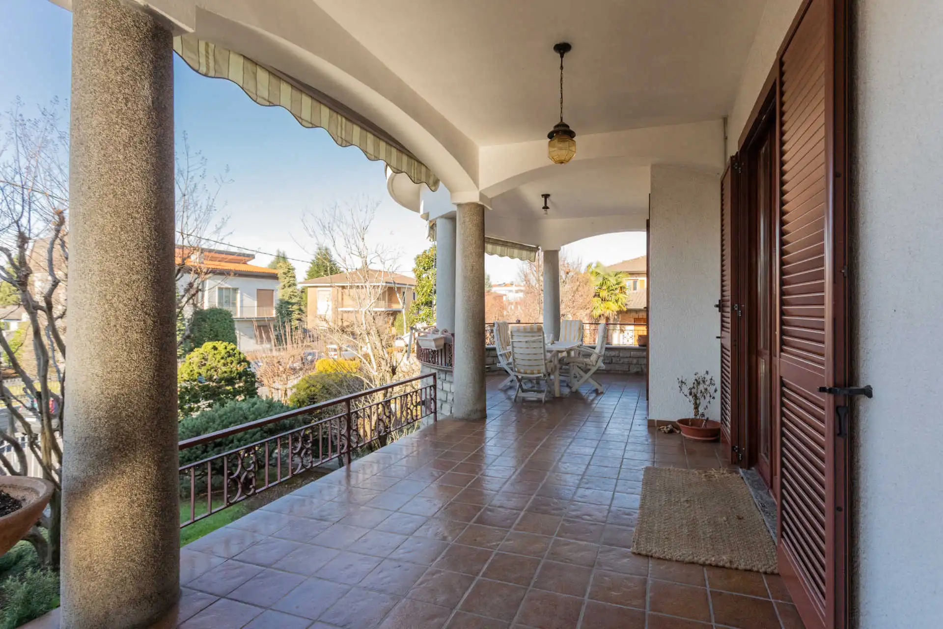 villa-singola-in-vendita-a-Rovello-Porro (34)