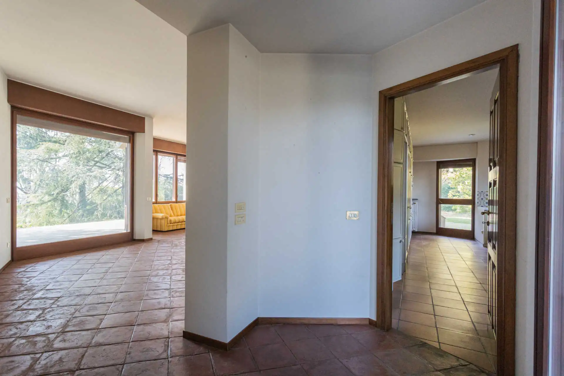 Villa-singola-Carate-Brianza-in-vendita (48)