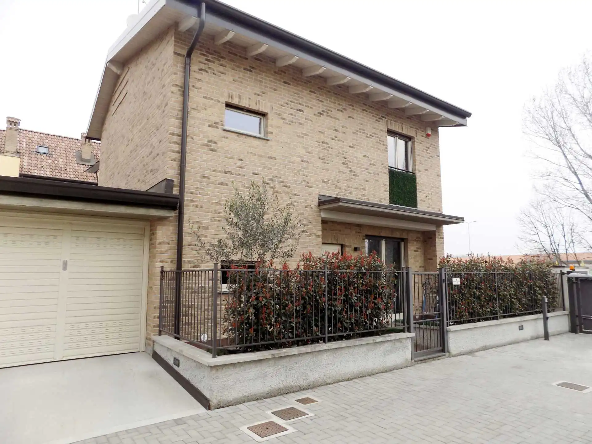 Ville-nuova-costruzione-Cornate-d-Adda (1)