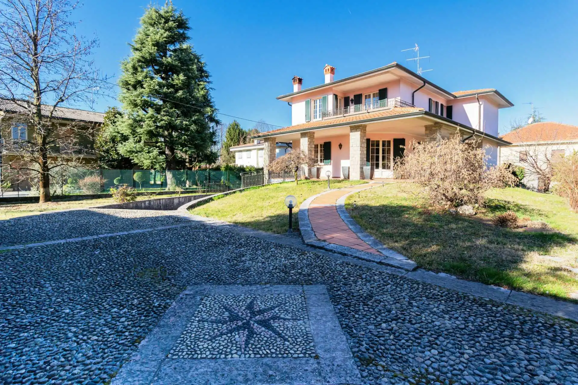 Cornate-d-Adda-vendita-villa-singola (2)