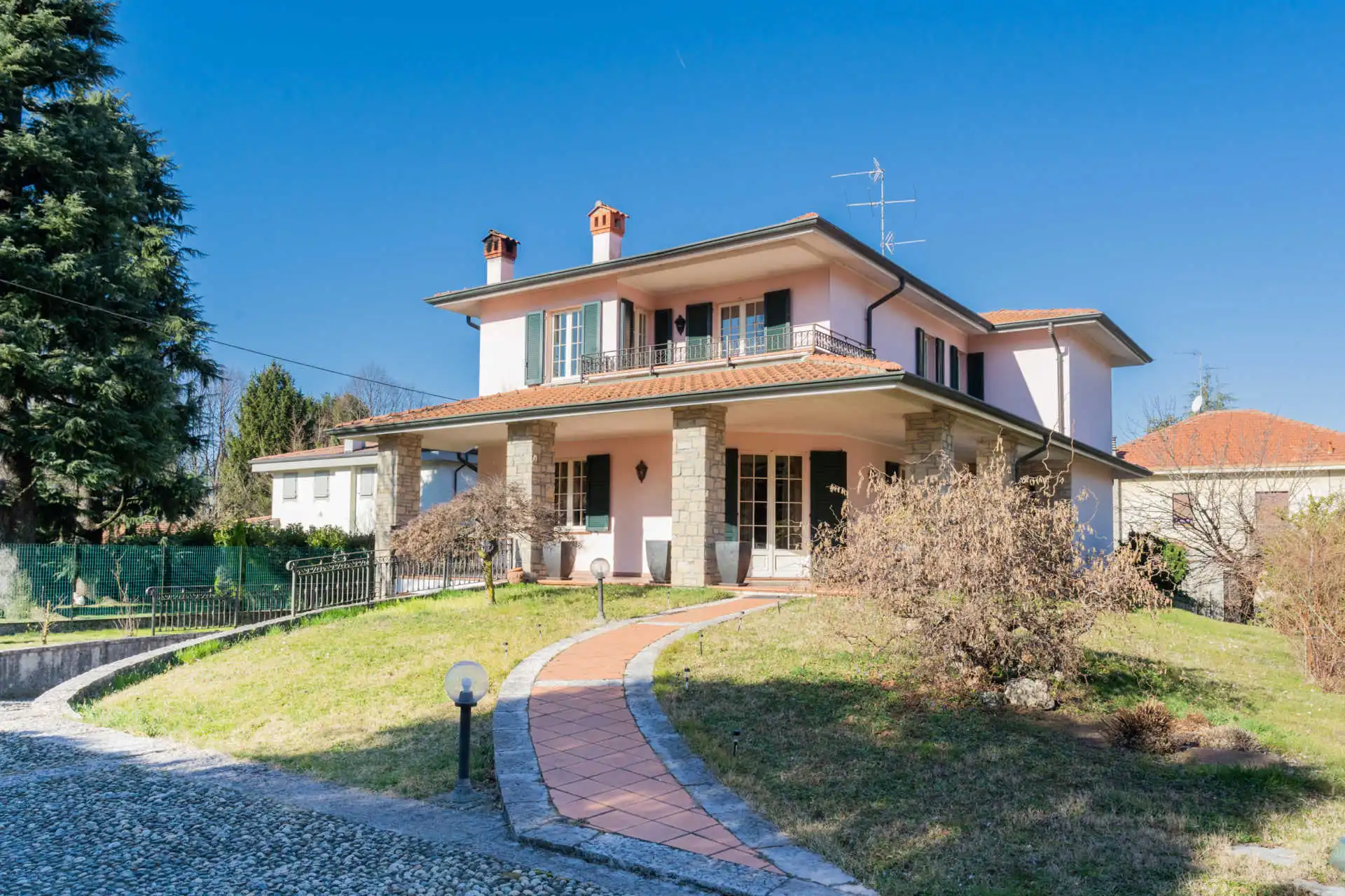 Cornate-d-Adda-vendita-villa-singola (3)