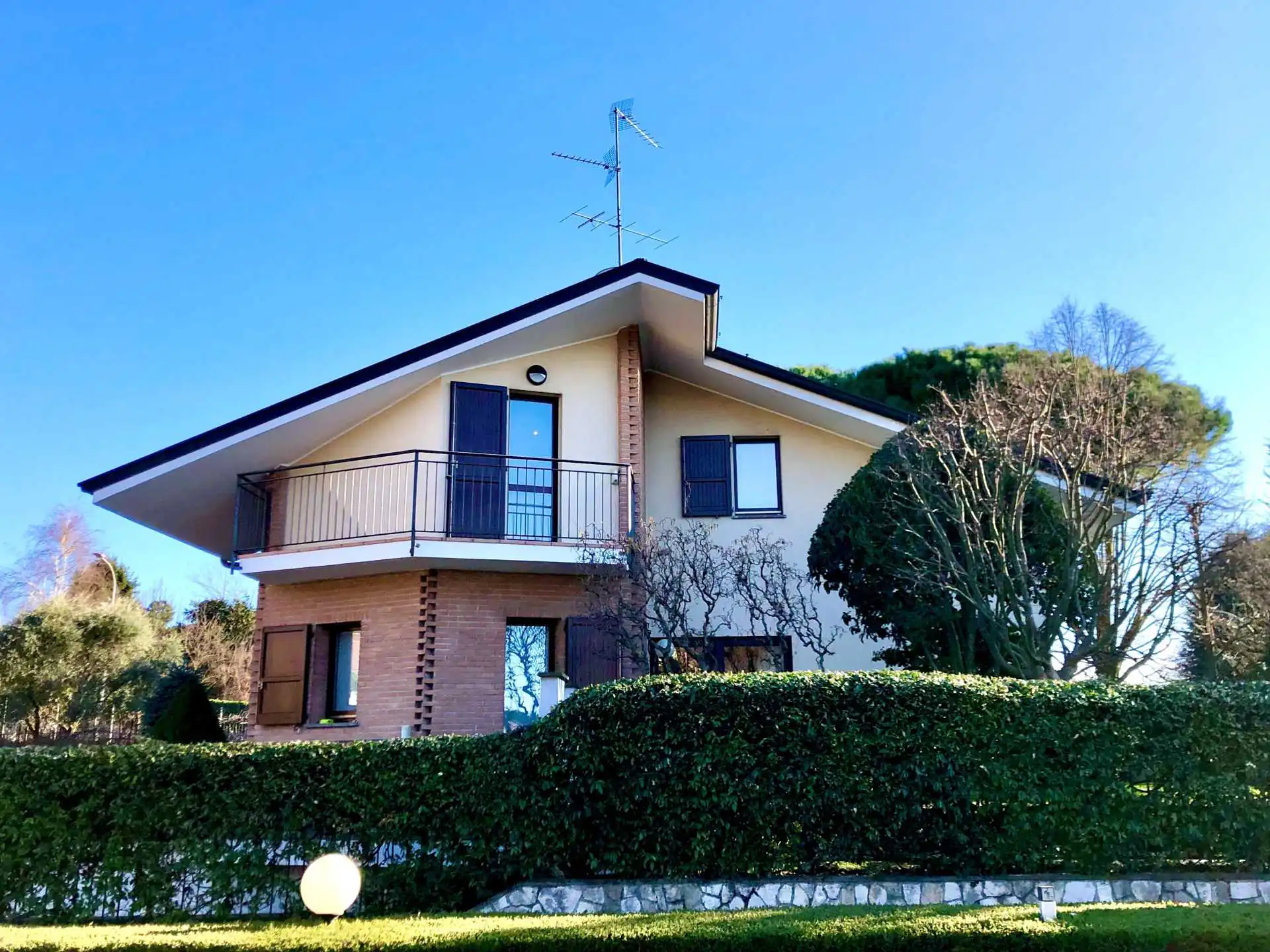 Villa-in-vendita-a-Carnate (32)