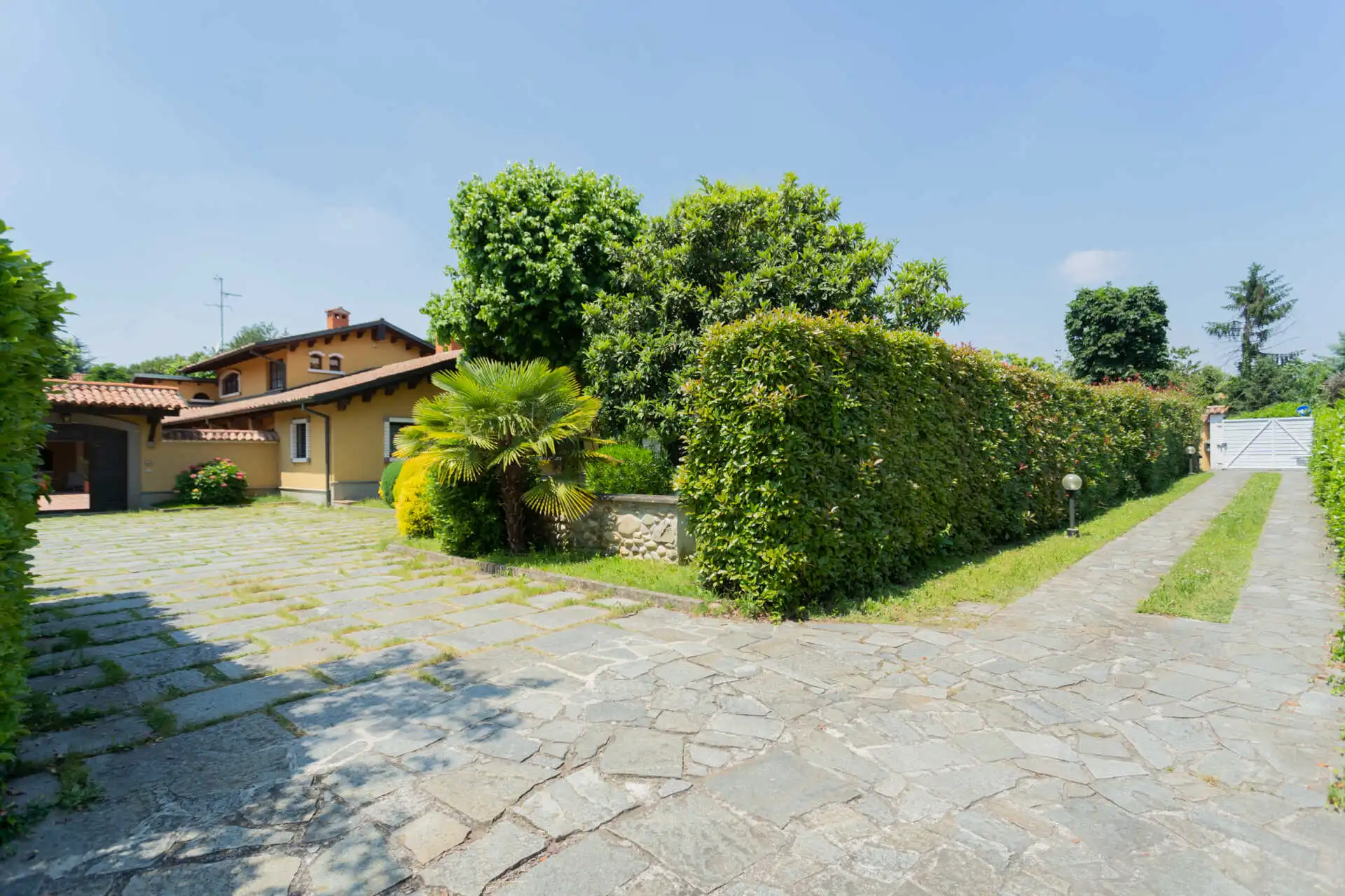 villa-in-vendita-a-vaprio-dadda (16)
