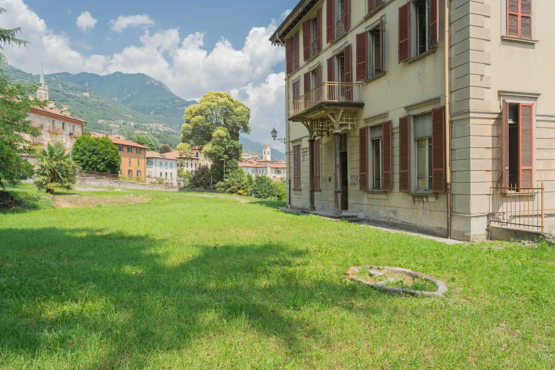 villa-in-vendita-a-lovere-sul-lago-diseo-casa&style-immobiliare-milano-brianza (11)
