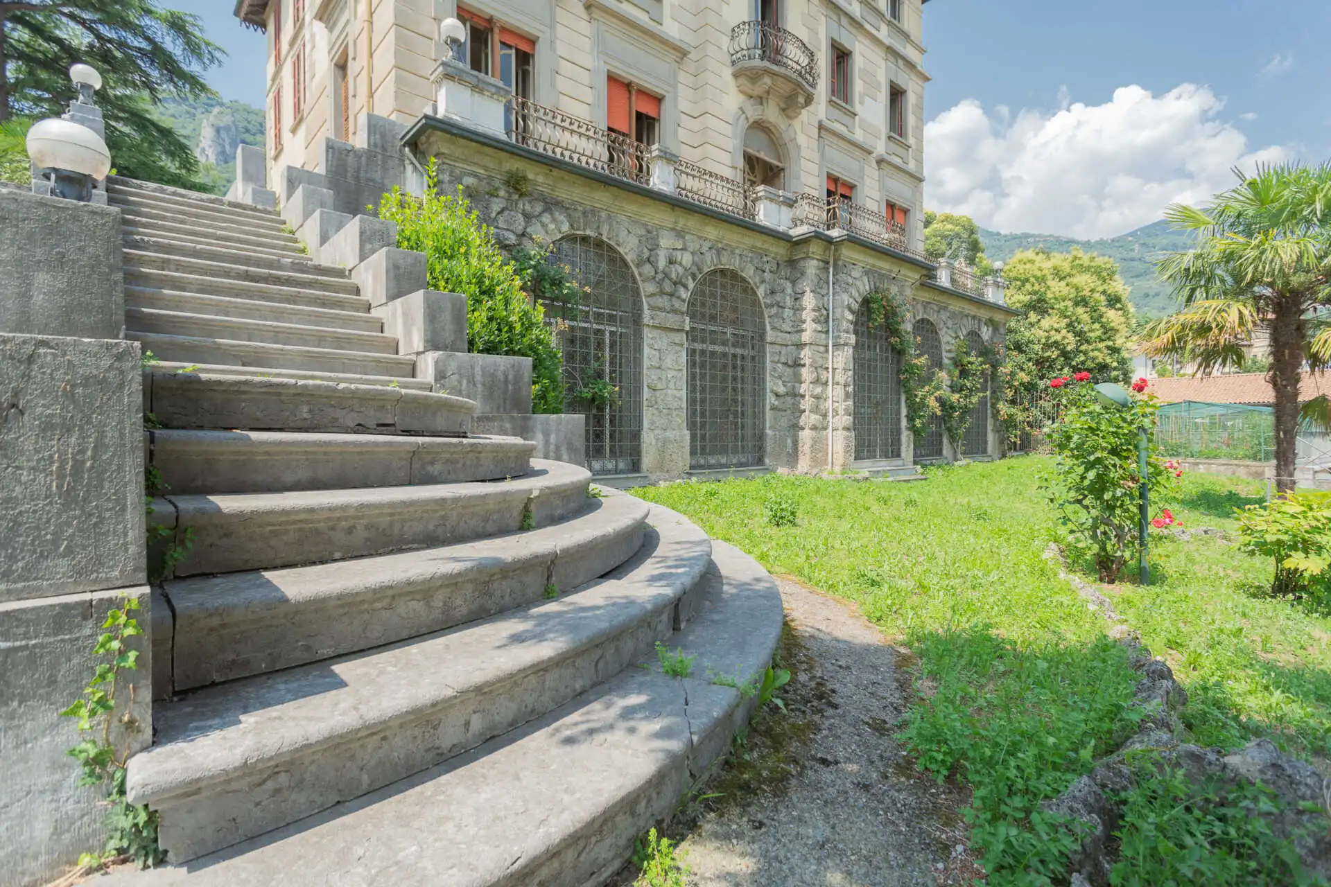 villa-in-vendita-a-lovere-sul-lago-diseo-casa&style-immobiliare-milano-brianza (14)