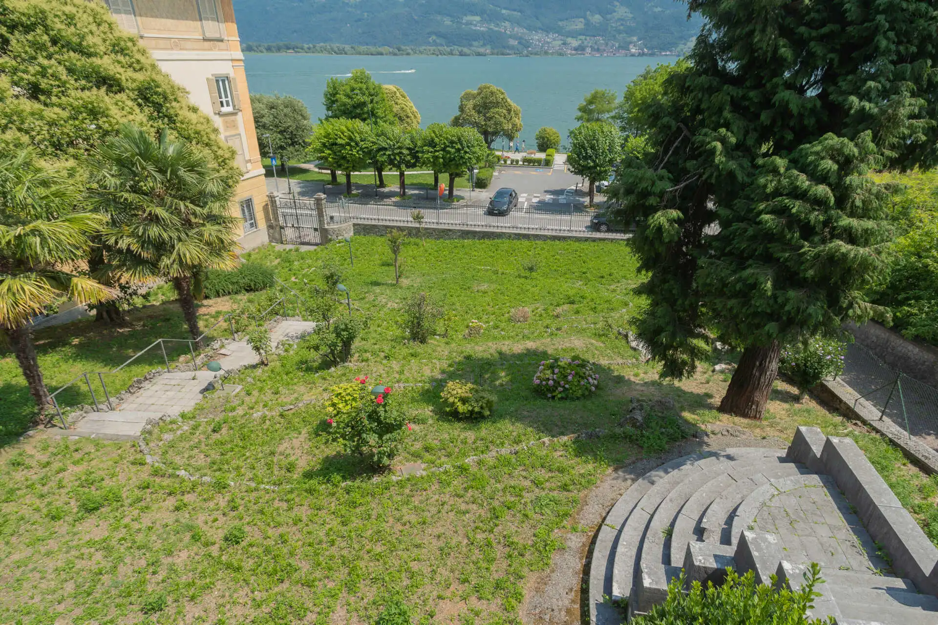 villa-in-vendita-a-lovere-sul-lago-diseo-casa&style-immobiliare-milano-brianza (30)