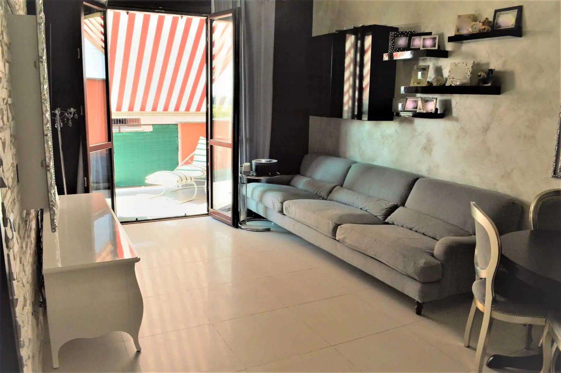 Roncello vendita appartamento ultimo piano con terrazzo (1)