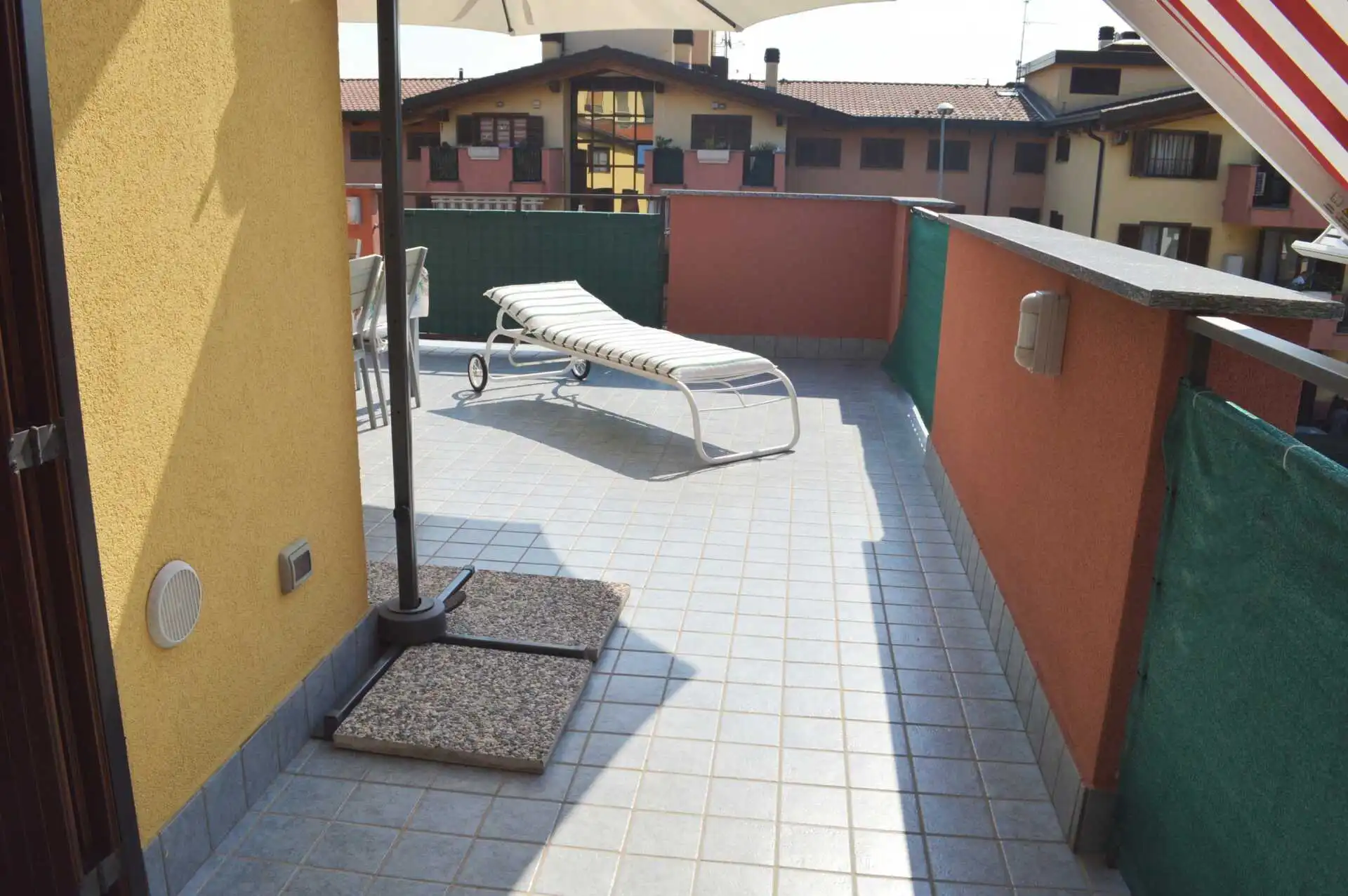 Roncello vendita appartamento ultimo piano con terrazzo (14)