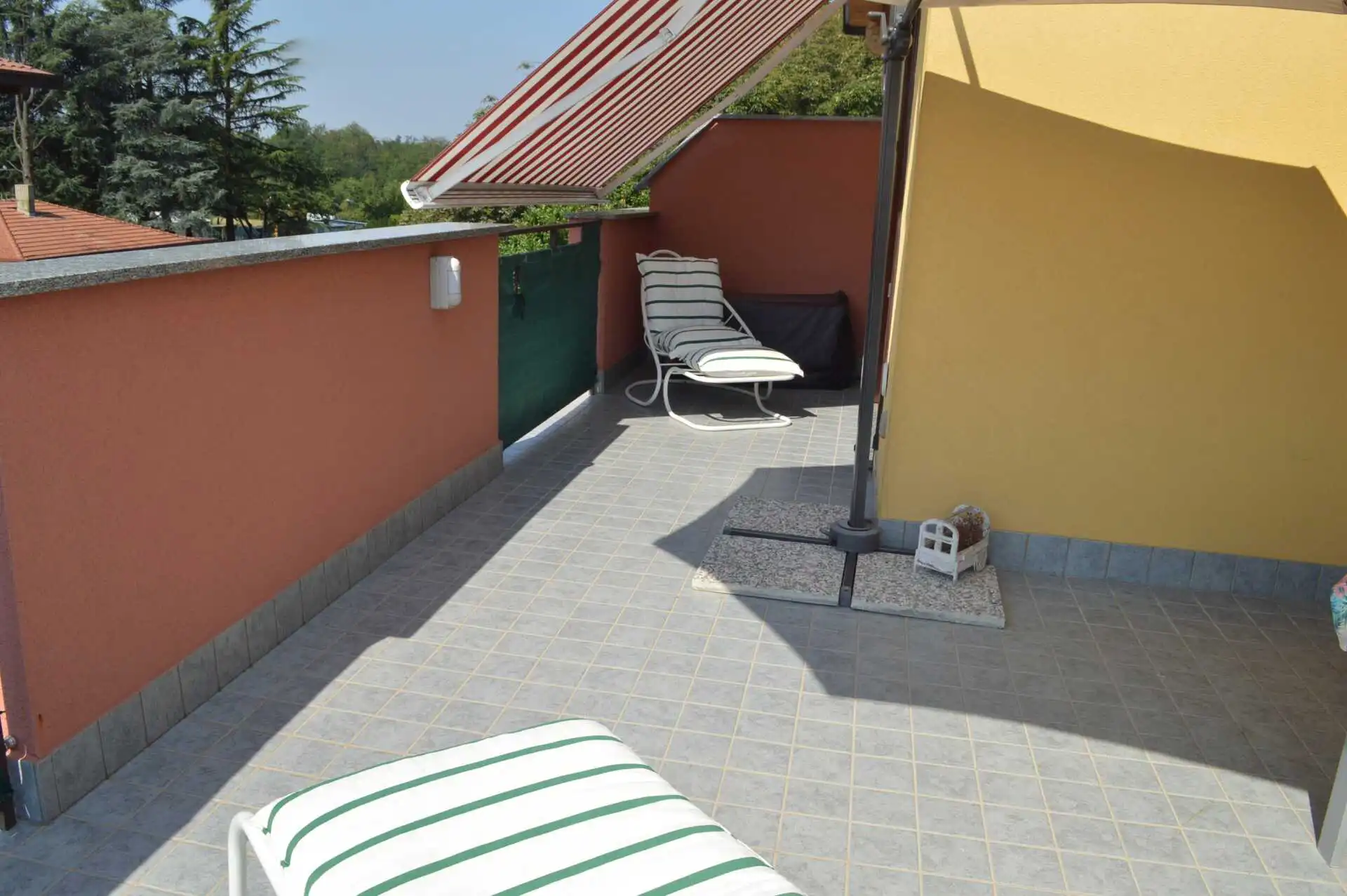 Roncello vendita appartamento ultimo piano con terrazzo (16)