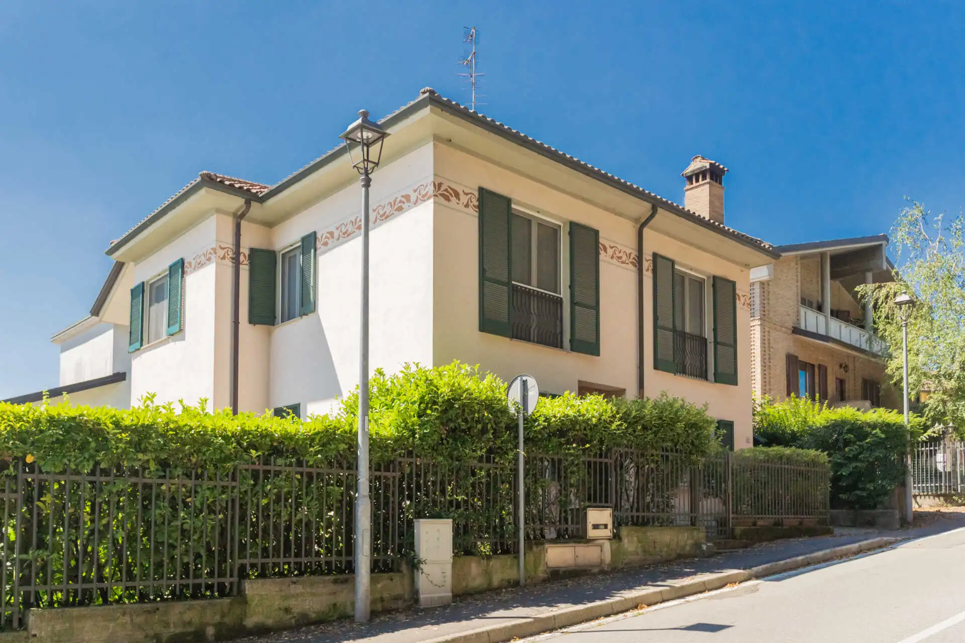Usmate Velate vendita villa con due appartamenti (1)
